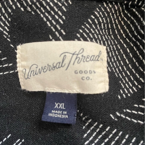 236. Universal Thread Button Down Blouse, Size XXL, EUC - Picture 4 of 5